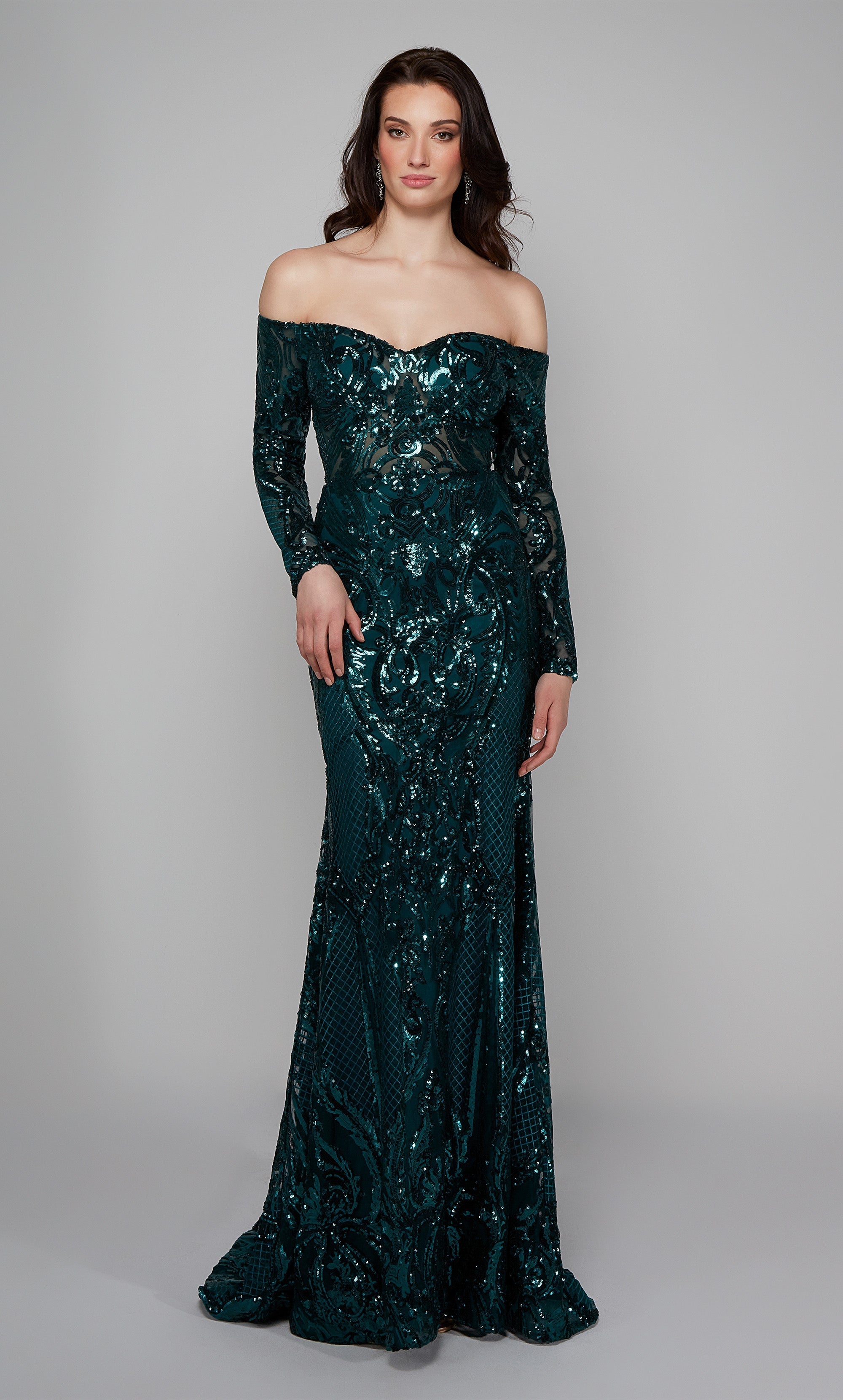 G1035, Bottle Green Long Trail Body Fit Gown (All Sizes) – Style Icon  www.dressrent.in